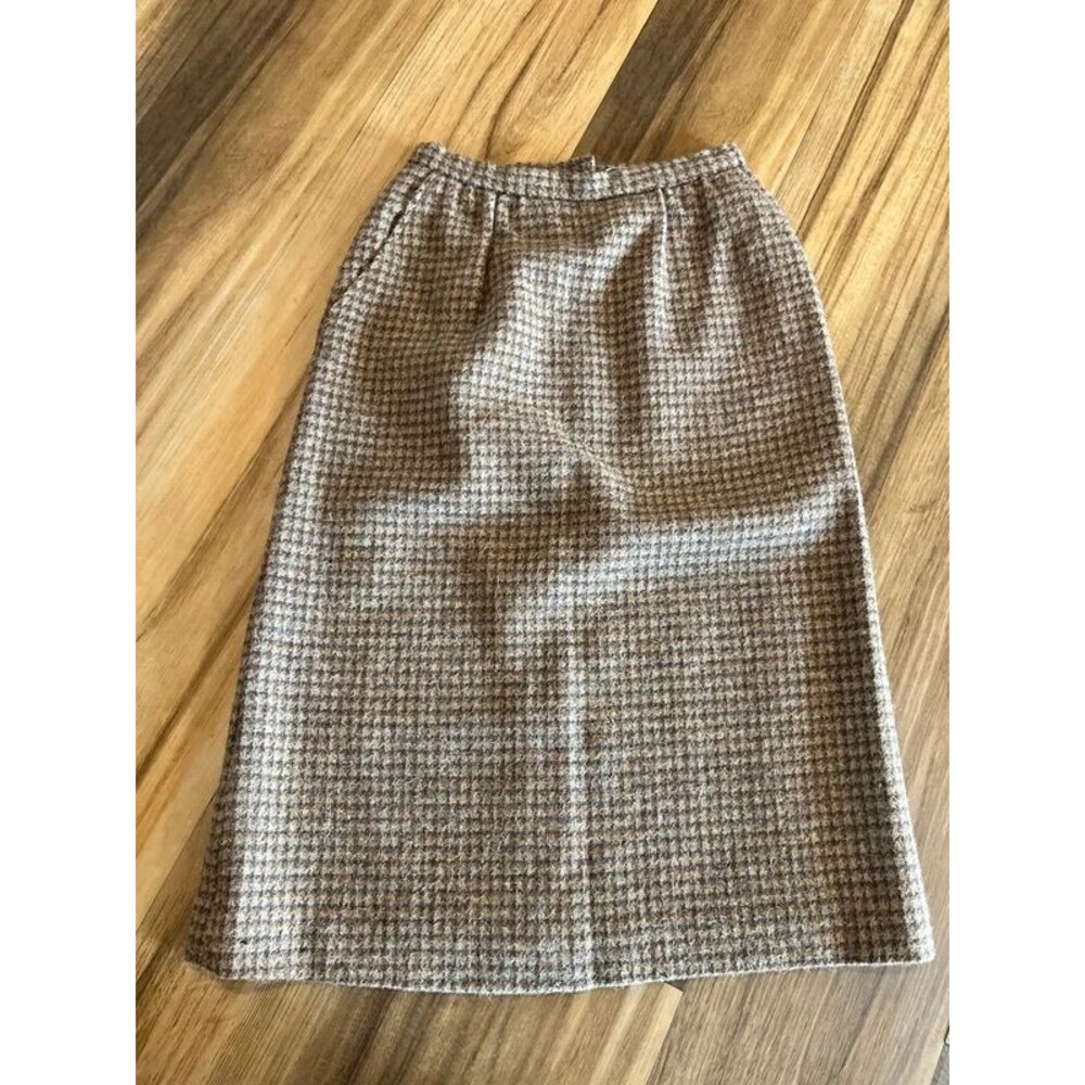 Vintage Houndstooth wool skirt Point of View